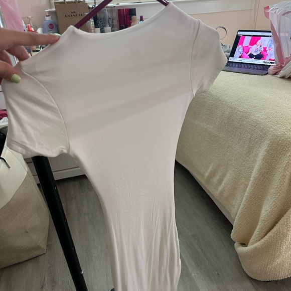 White Short Bodycon Dress - Picture 3 of 4